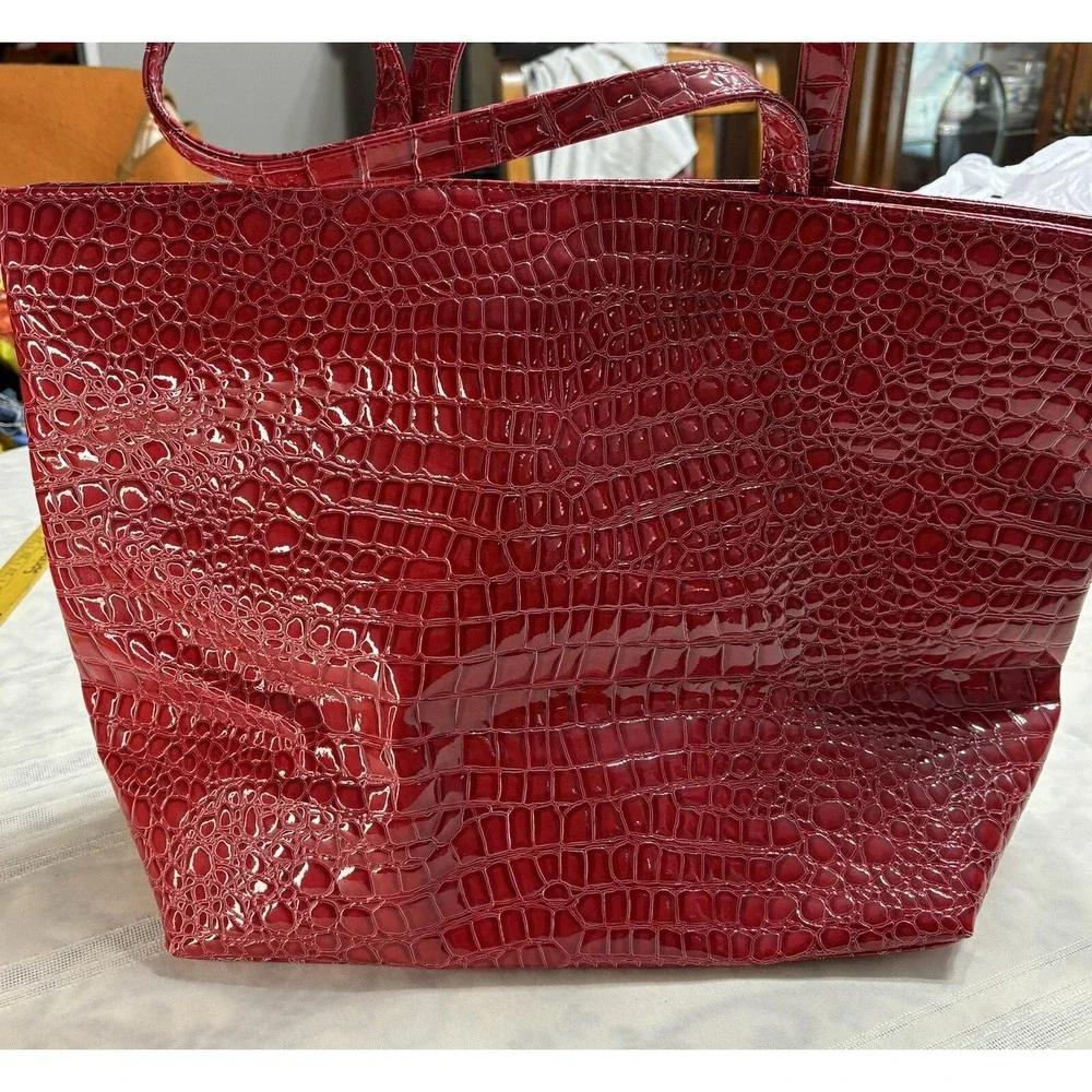 Tote Bag Bath Body Works Cherry Red‎ Faux Leather